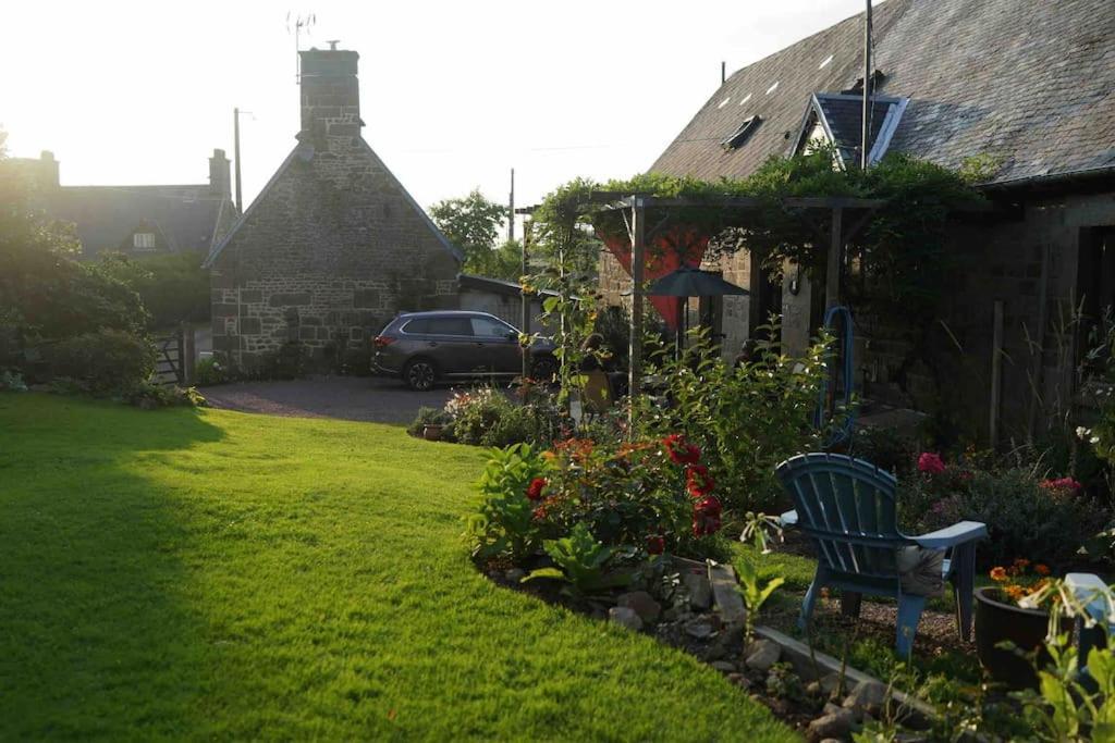 Le Petit Fleur - The Little Flower, Cosy Cottage Saint-Michel-de-Montjoie 외부 사진