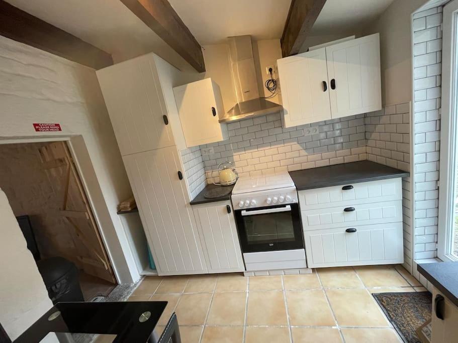 Le Petit Fleur - The Little Flower, Cosy Cottage Saint-Michel-de-Montjoie 외부 사진