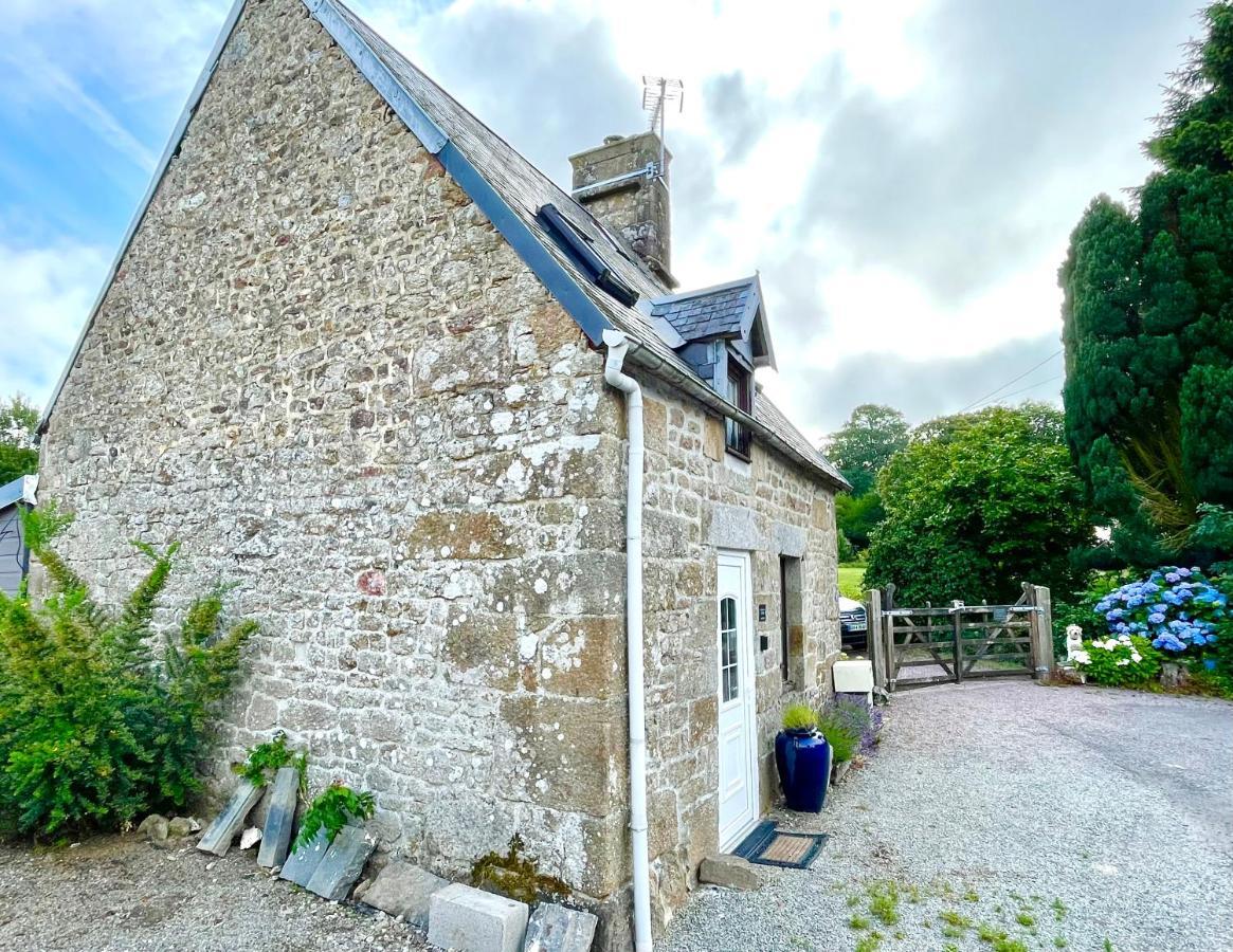 Le Petit Fleur - The Little Flower, Cosy Cottage Saint-Michel-de-Montjoie 외부 사진